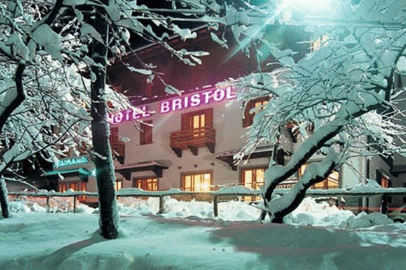 Bristol Hotel 3*